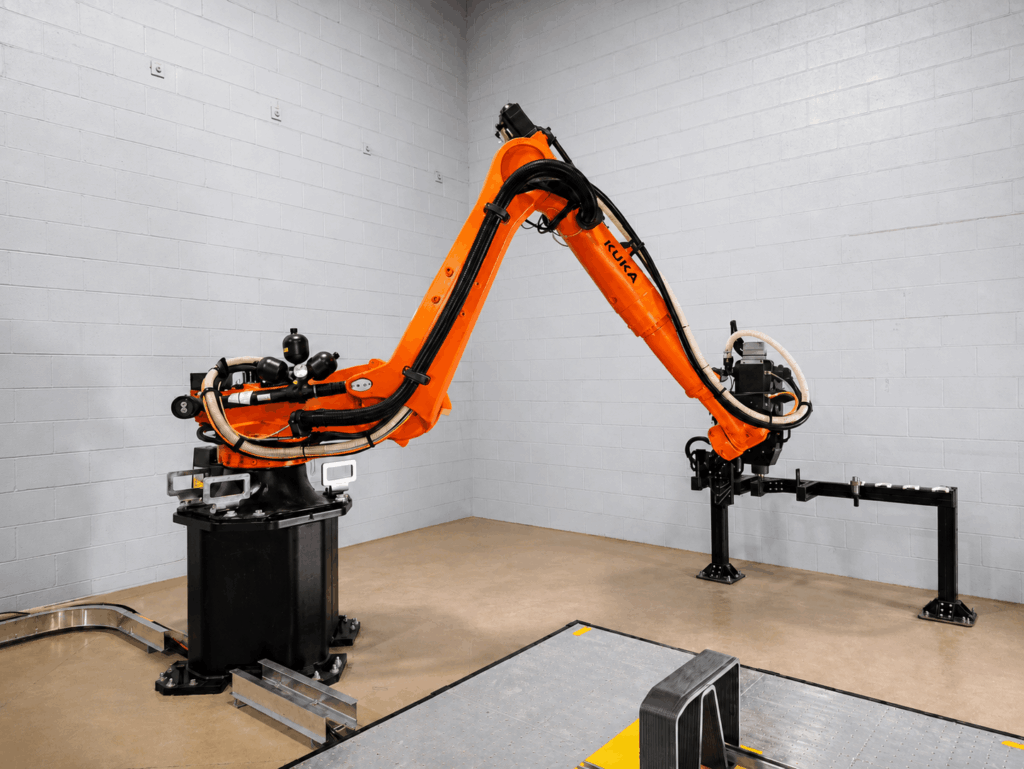 Robot KUKA LFAM Caraquet